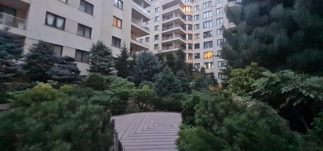 Garden Oasis Studio Bukarest Exterior foto
